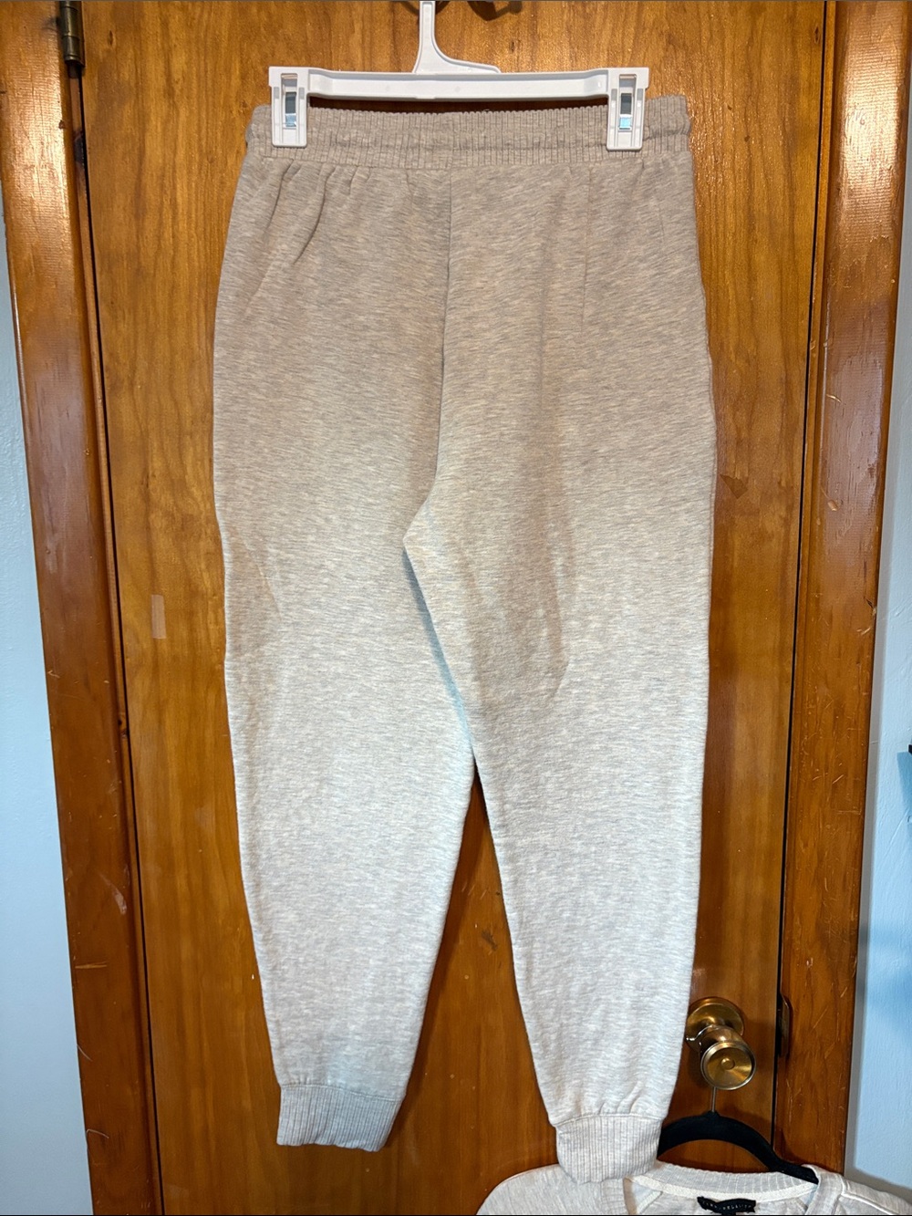 Jane and Delancey Women's Light Cream Crewneck Sweatshirt & Jogger Set - Size M - Picture 11 of 16